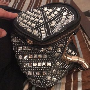 Cylinder hand bag